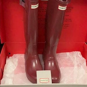 PRICE DROP!! Hunter Fire Red Boots!